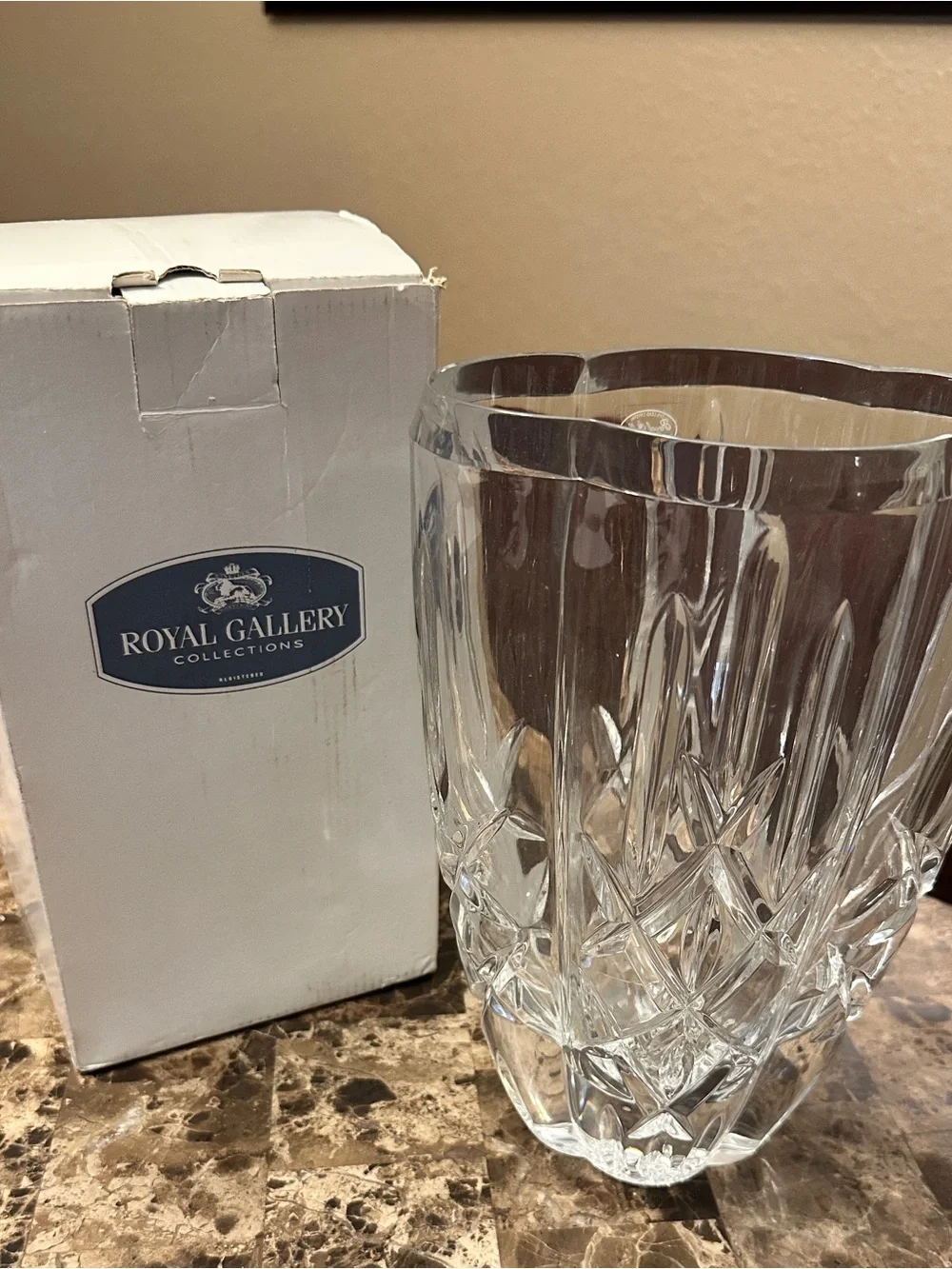 Clear Crystal Glass Vase - Elegant Cut Design